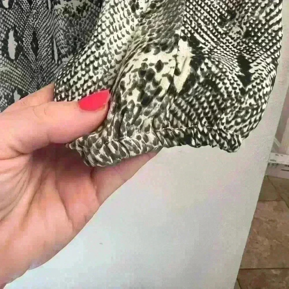 J.Crew Factory Snake Print long sleeve Blouse in size Small. - Picture 4 of 5